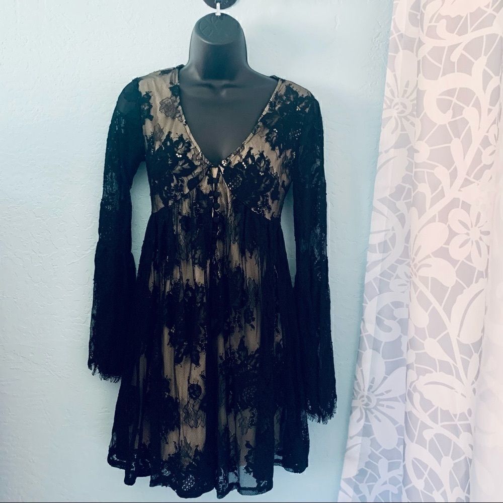 Xhilaration Black Floral Lace V-Neck Boho Dress Size XS